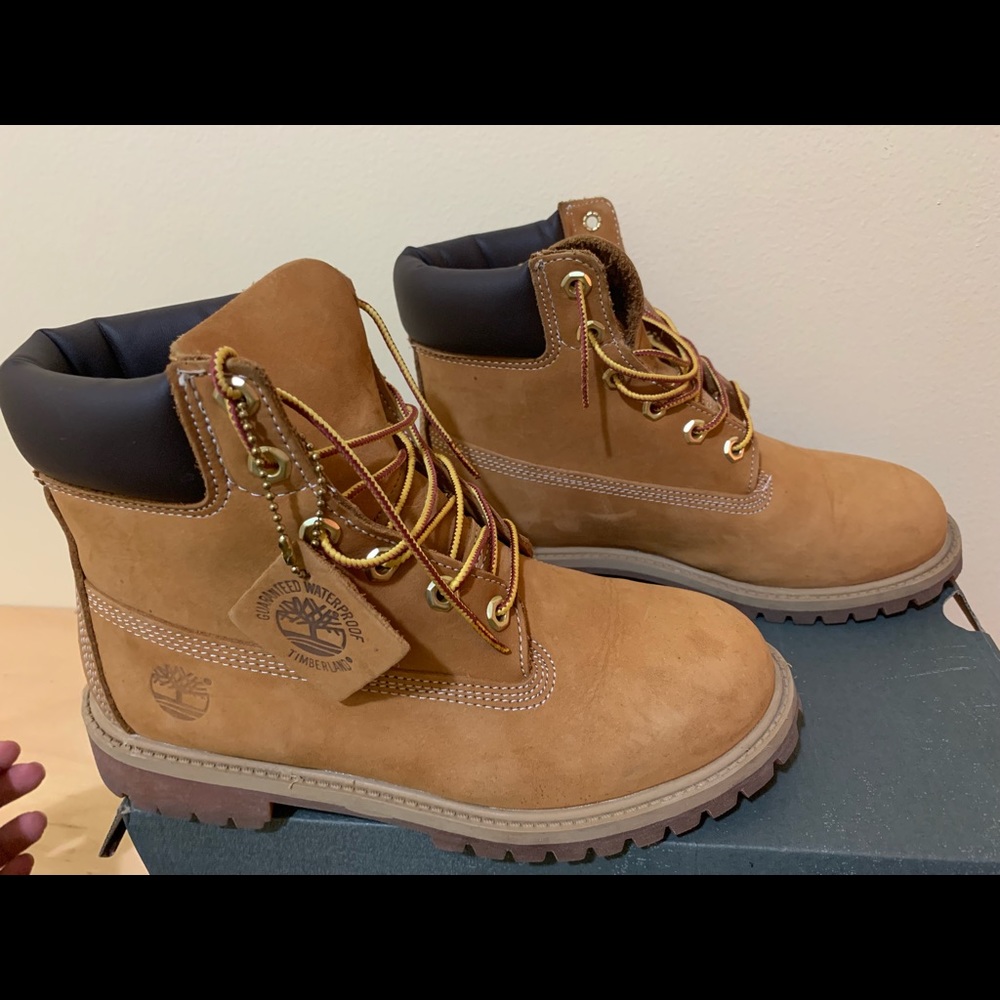 6” Wheat Nubuck Timberland Boots sz 6